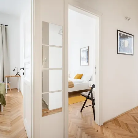 Sunny Colors * Budapešť