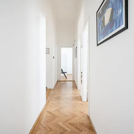 Sunny Colors Budapešť